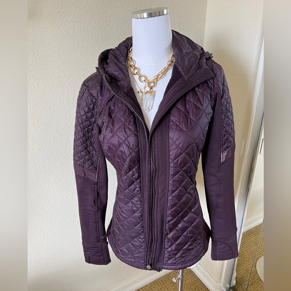 Athleta Puffer Jacket Sz. M, EUC in beautiful berry color